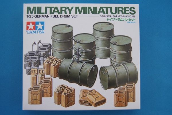 Tamiya Models Jerry Can and Oil Drum Set 
